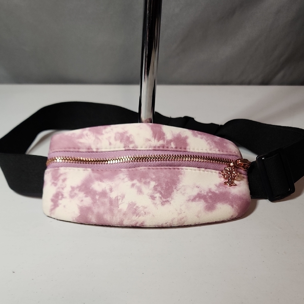 Oak And REED Traverse Belt Bag Like New Inside And Out